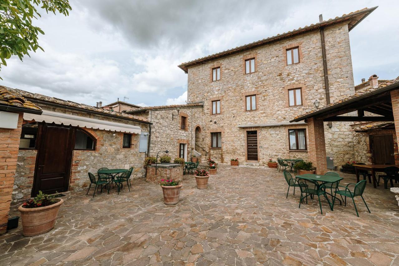 Borgo Villa A Sesta San Gusme Exteriér fotografie