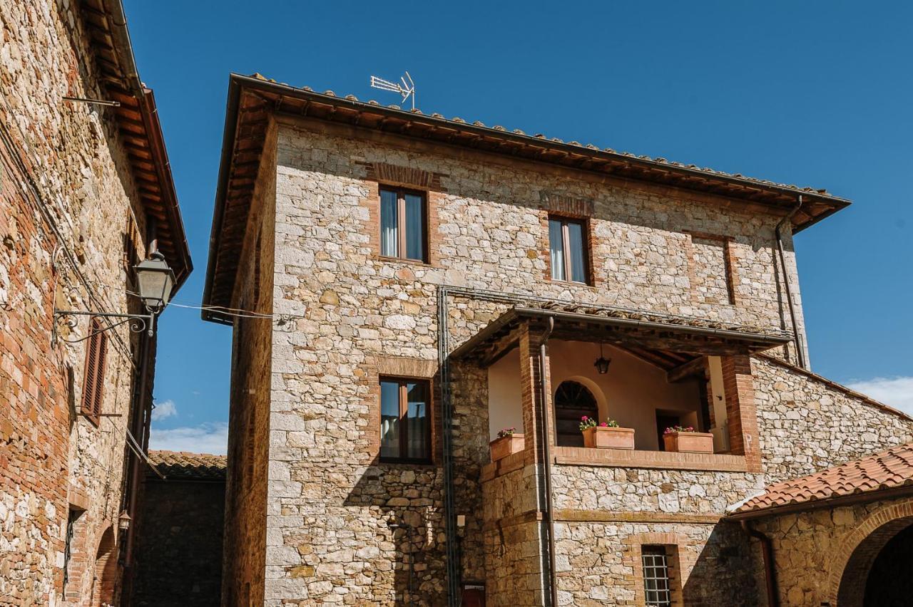 Borgo Villa A Sesta San Gusme Exteriér fotografie