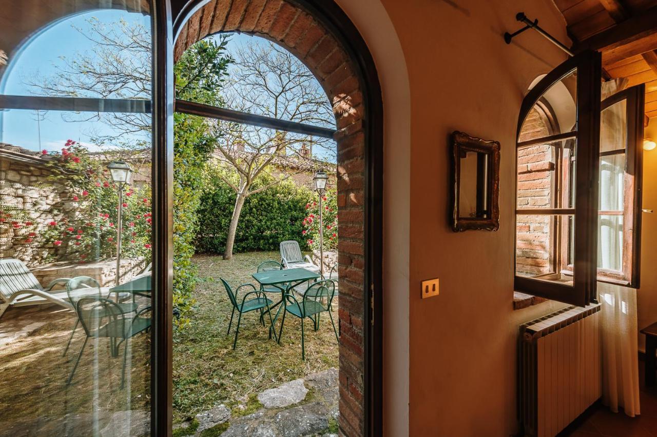 Borgo Villa A Sesta San Gusme Exteriér fotografie