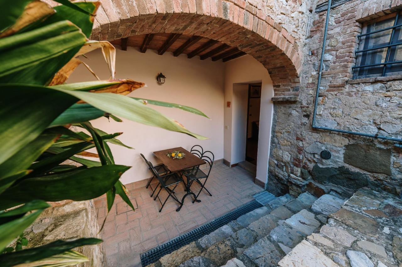 Borgo Villa A Sesta San Gusme Exteriér fotografie