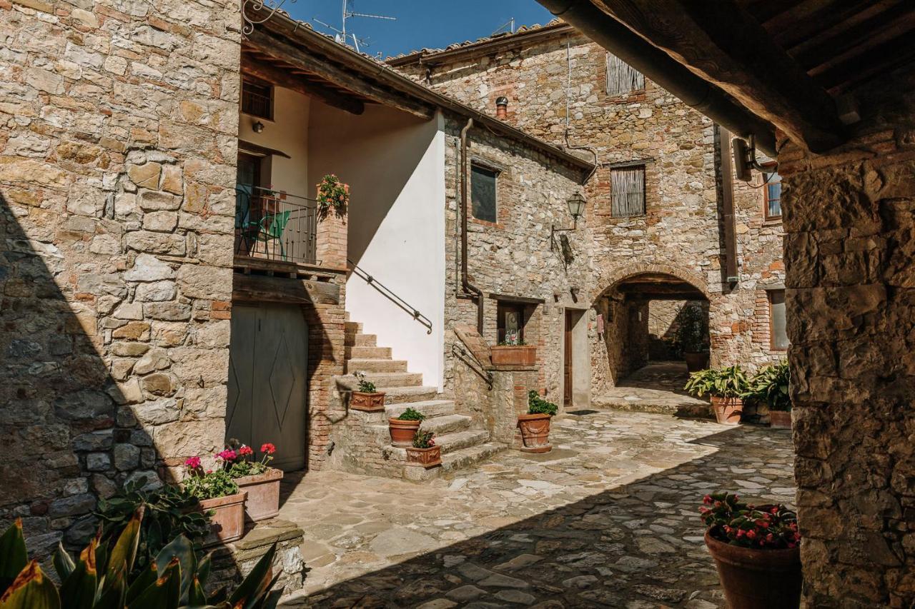 Borgo Villa A Sesta San Gusme Exteriér fotografie