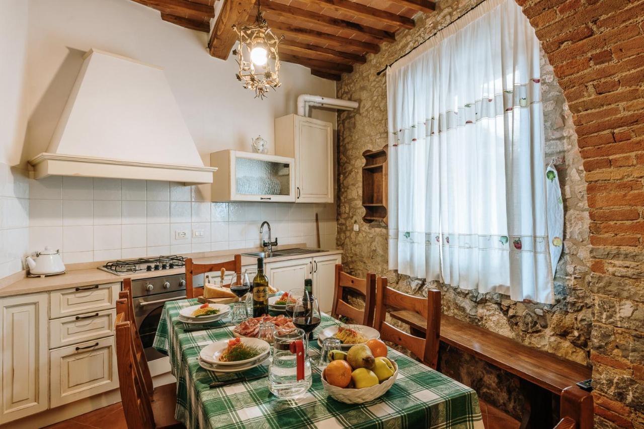 Borgo Villa A Sesta San Gusme Exteriér fotografie